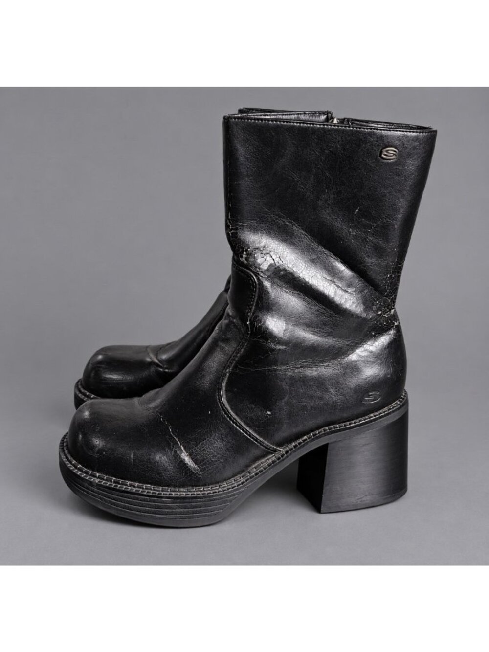 FLAWED, READ, AS-IS Vintage Y2K Skechers Womens 7.5 Black Chunky Heel Boots